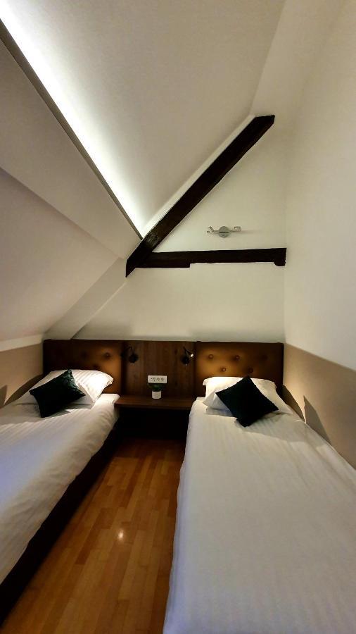Petkovsek Rooms And Apartments Ljubljana Exteriör bild