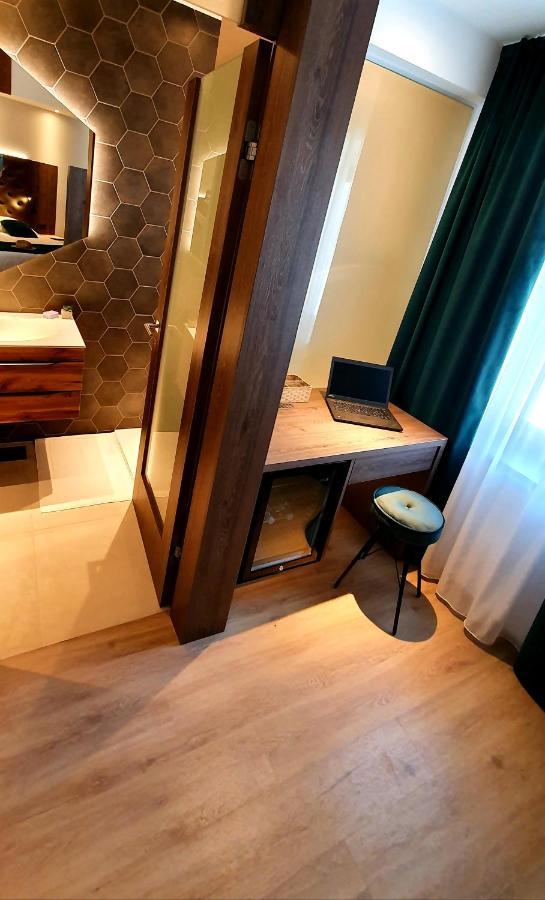 Petkovsek Rooms And Apartments Ljubljana Exteriör bild