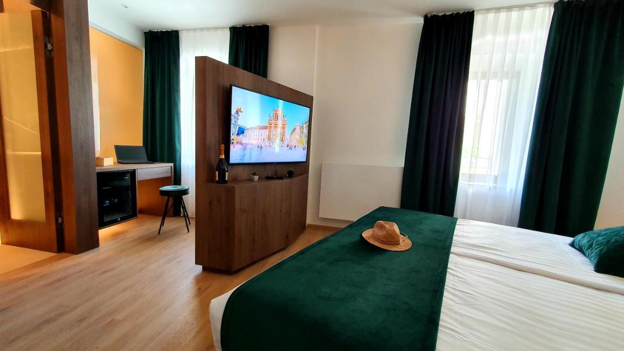 Petkovsek Rooms And Apartments Ljubljana Exteriör bild